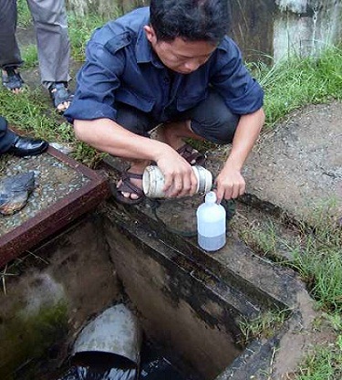 Industrial waste sludge fertilizing plants: Dangerous!