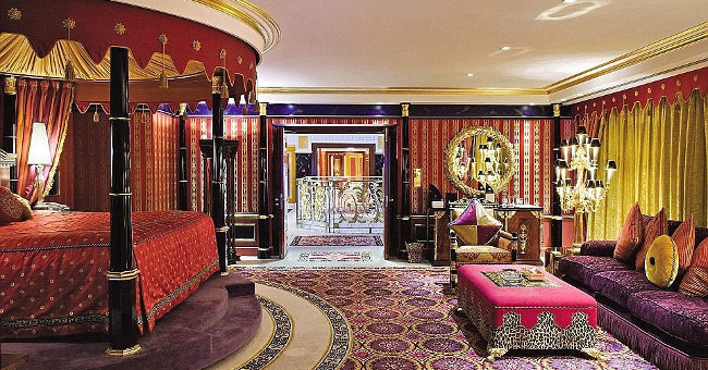 Inside the 7 star Dubai hotel