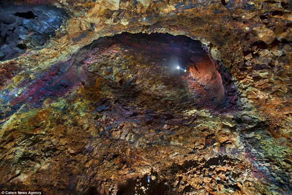 Inside the volcano 4,000 years old