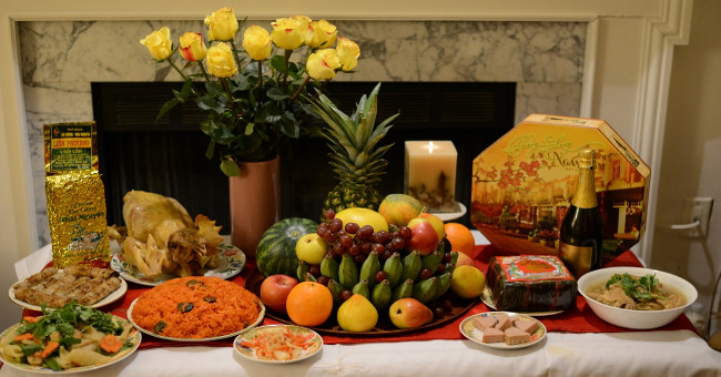 Instructions on how to present the New Year's Eve offerings