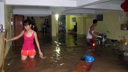 Instructions on how to respond to floods