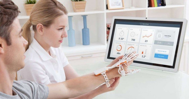 Intelligent gloves help stroke patients recover
