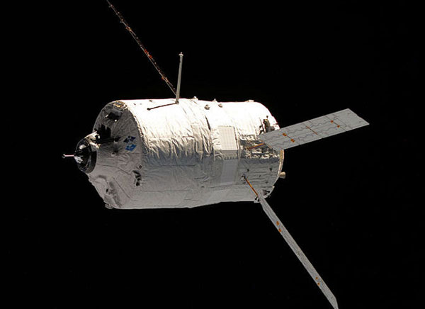 International space station increased altitude by 2km