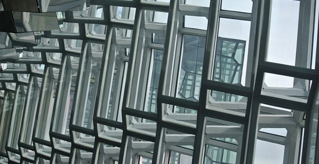 Inventing a self-changing window to save energy