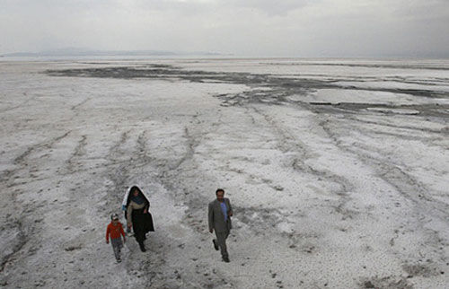 Iran's largest lake is turning into ... salt