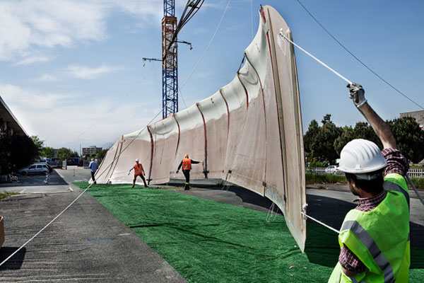 Italy produces electricity with giant kites