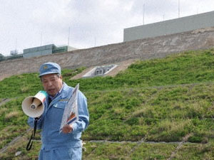 Japan built a tsunami break at the Onagawa factory