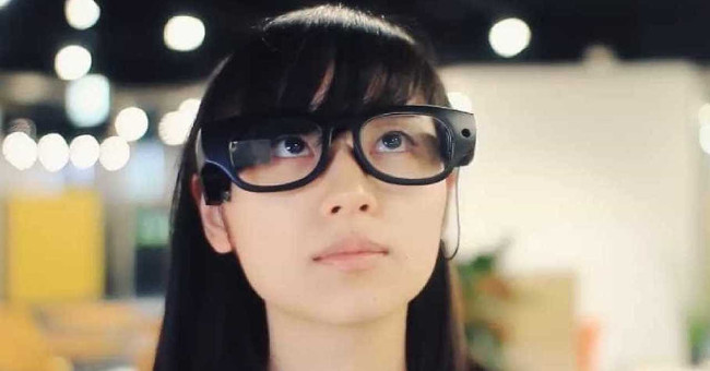 Japan develops type glass into acoustic