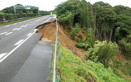 Japan has a strong earthquake again