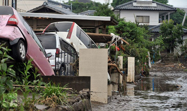Japan: Heavy rain causes many people to die and disappear
