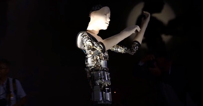 Japan introduced the robot self-expression and reaction to the environment