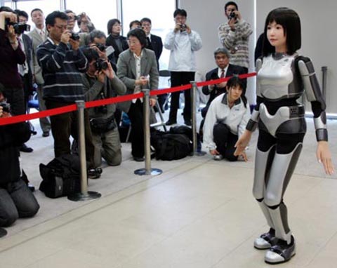 Japan researches the introduction of human-shaped robots on the ISS