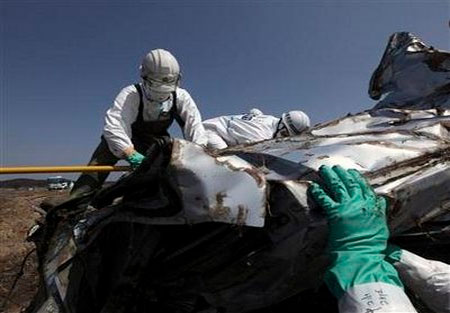 Japan shakes exactly 1 month after the double disaster