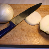 Knives in the kitchen are also the cause of infection
