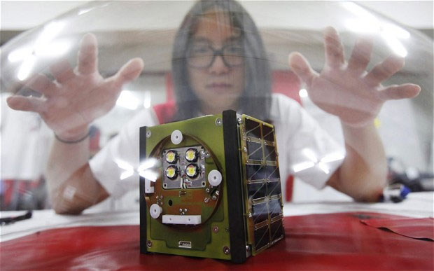 Korean artists make satellites themselves