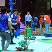 Lac Hong University holds firm the Creative Robot Head
