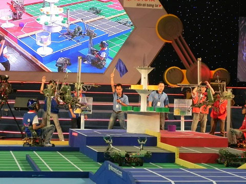 Lac Hong University won the 2012 Robocon competition