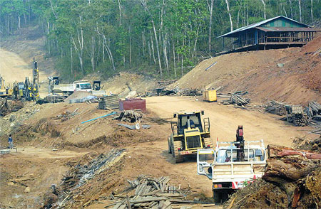 Laos still built roads to Xayaburi project