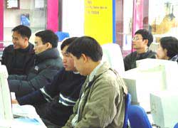 Launching chess tournaments with computer software