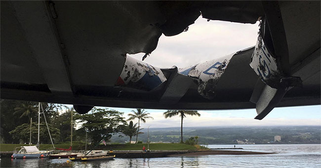 Lava falls on a cruise ship in Hawaii, more than 20 people were injured