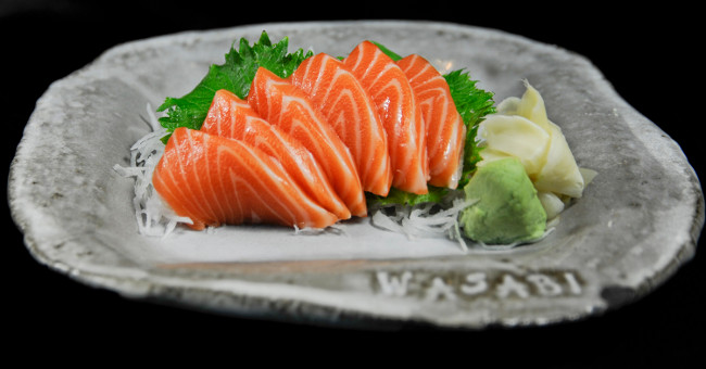 Learn how Japanese people eat fish to avoid poisoning