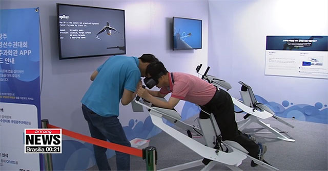Learn how to swim and dive without a shirt thanks to technology
