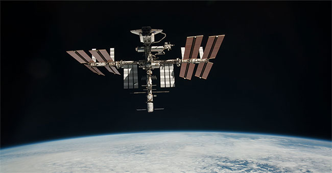 Learning under Russia, NASA intends to sell travel tickets to ISS