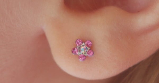 Li explained the phenomenon of ear holes stinking ... rotten cheese that anyone wears advice also