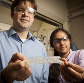 Light-emitting luminescence detector