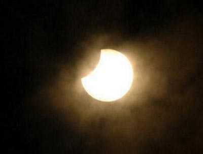 Like Vietnam, Japan is also difficult to view eclipses