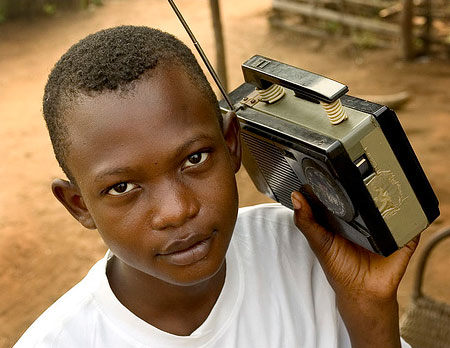 Listen to the radio happier than watching television and surfing the web
