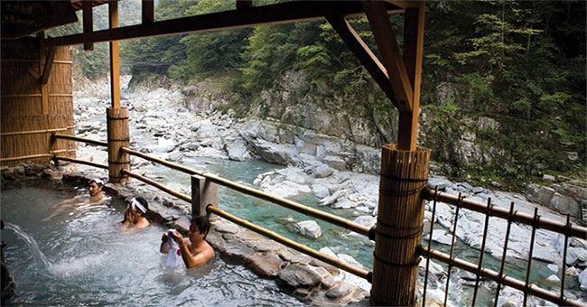 Little known rite of traditional Japanese hot spring baths
