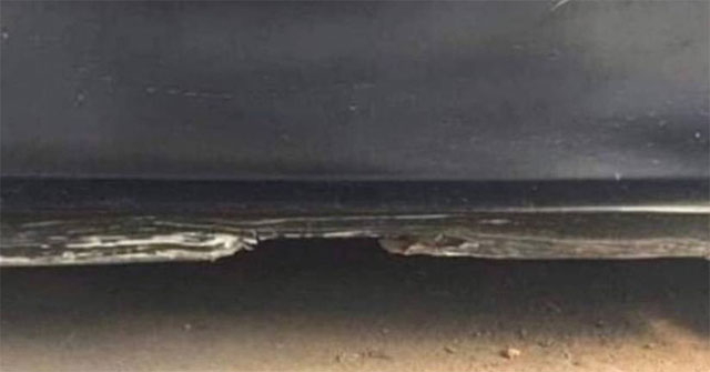 Looking at this illusion, do you realize this is a car door or a beach after a storm?