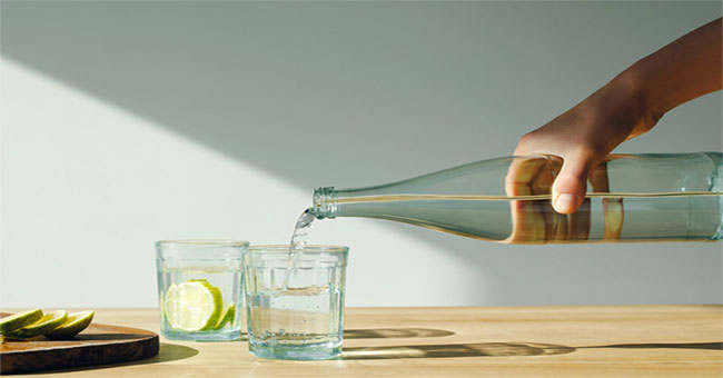 Lose weight but just drink each water?  Is it true that life is just pink like that?