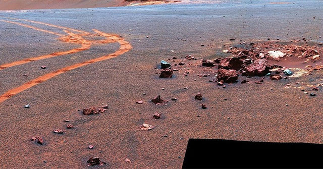Mars is losing water faster than scientists expected