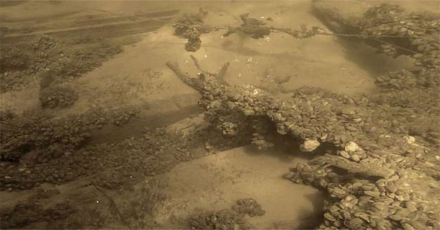 Medieval wrecks sink to the bottom of the river