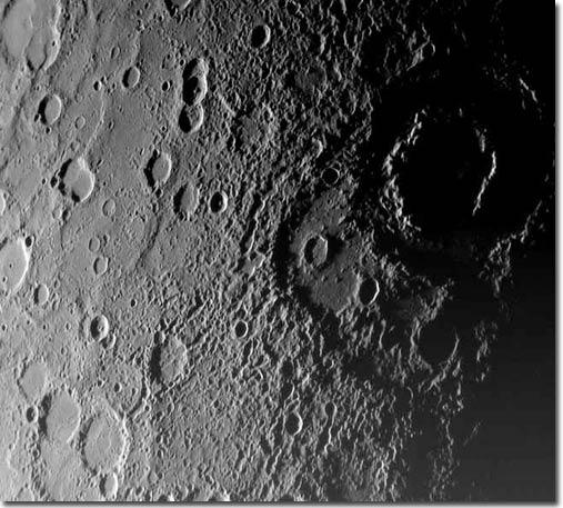 Messenger ship for the first time across Mercury