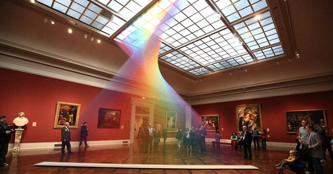 Mexican artists create a rainbow in the house