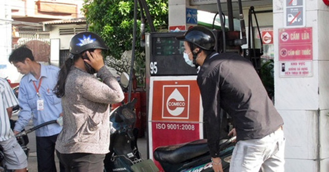 Mobile phone elements can cause a fire in a gas station