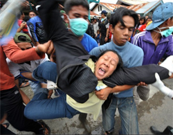 More than 1,100 people died from earthquakes in Indonesia