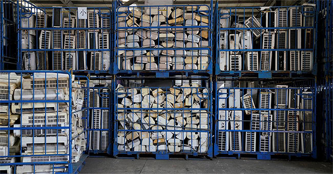 More than a billion people around the world will lack air conditioning and refrigerators