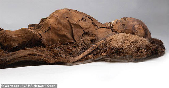 Mummies 2 men and women 'tell' unbelievable story about the death on the ice island