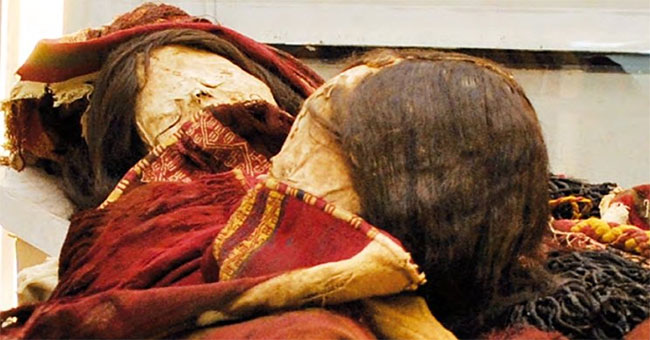 Mummy of an Inca girl wearing poisoned clothes in Chile