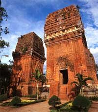 Mysterious 14 ancient towers of Vietnam