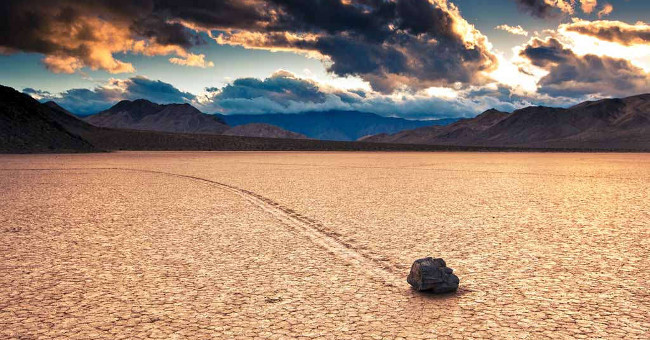 Mysterious beauty of Death Valley in America