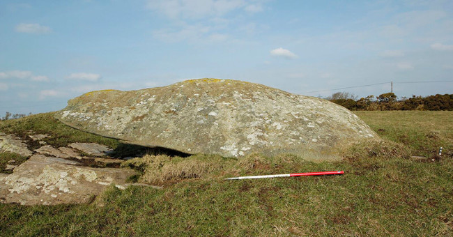 Mysterious carvings on ancient stones only appear in the moonlight