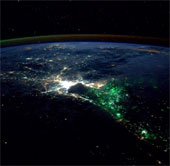 Mysterious decoding of green light on the Gulf of Thailand