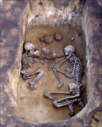 Mysterious double tombs in Siberia