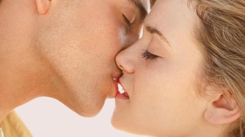 Mysterious explanations of kiss
