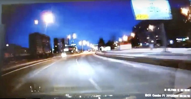 Mysterious flashes in the sky of Russia
